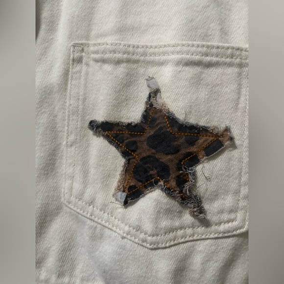 POL Cream Star-Patterned Jean Jacket - Picture 2 of 14